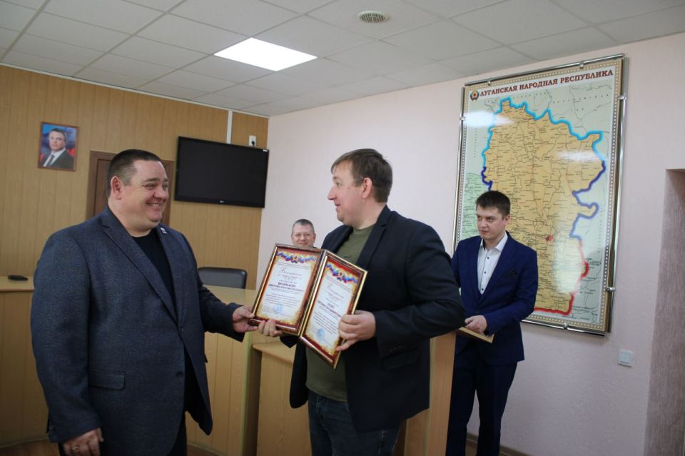 Андрей Рубанцов: Сегодня поздравил с наступающим профессиональным праздником работников жилищно-коммунального хозяйства и бытового обслуживания населения Андрей Рубанцов: Сегодня поздравил с наступающим профессиональным праздником работников жилищно-коммунального хозяйства и бытового обслуживания населения