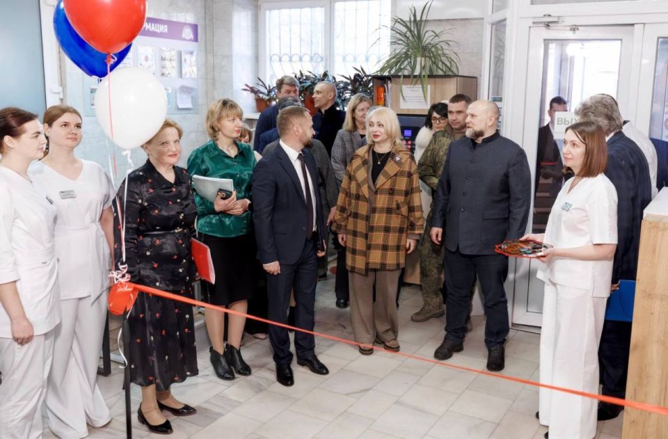 Заместитель министра здравоохранения России А.Н. Плутницкий открыл университетскую стоматологическую клинику Заместитель министра здравоохранения России А.Н. Плутницкий открыл университетскую стоматологическую клинику