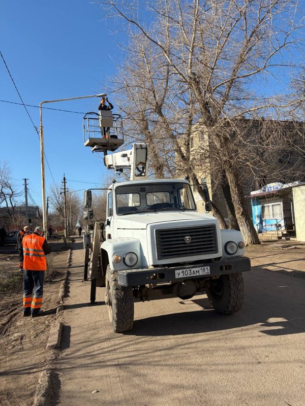 Фотофакт: В Молодогвардейске продолжаются работы по благоустройству Фотофакт: В Молодогвардейске продолжаются работы по благоустройству