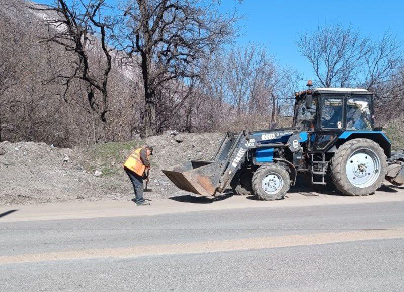 Коммунальными службами проведены работы на территории города Коммунальными службами проведены работы на территории города