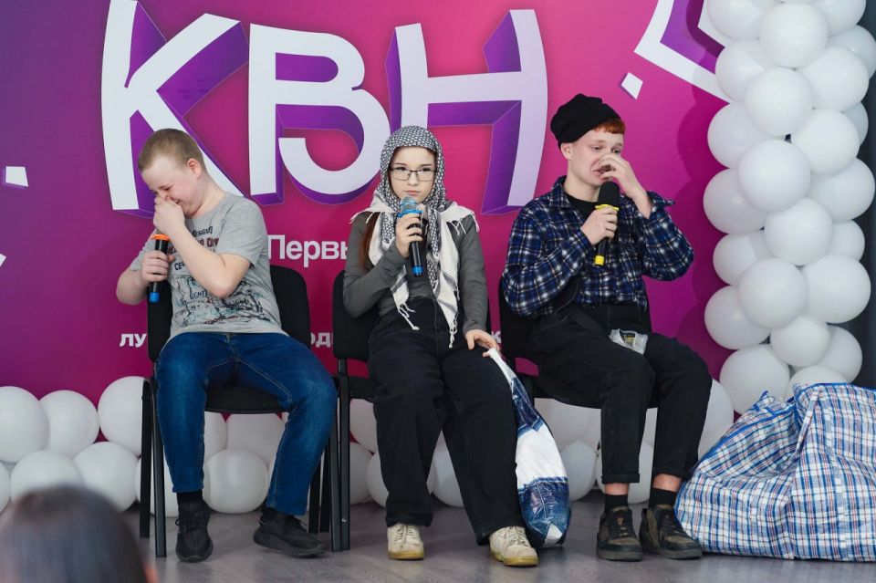Юмор на высоте!. Значимым событием стал визит Врип главы Евгения Шаталина на финал муниципального этапа проекта КВН «Первые Луганской Народной Республики», который прошёл на базе ГБОУ ЛНР «РСКШИ „Хрусталик“» Юмор на высоте!. Значимым событием стал визит Врип главы Евгения Шаталина на финал муниципального этапа проекта КВН «Первые Луганской Народной Республики», который прошёл на базе ГБОУ ЛНР «РСКШИ „Хрусталик“»