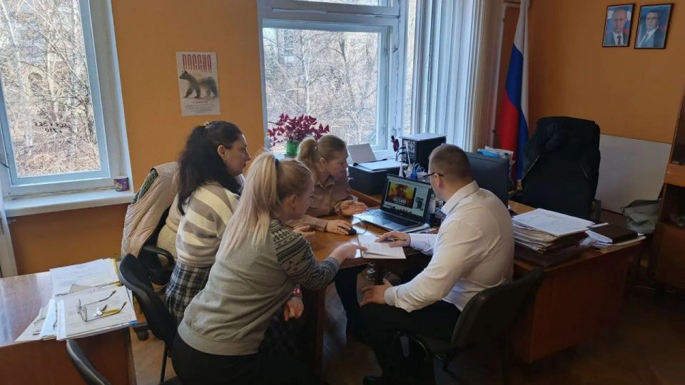 Молодежный парламент при Народном Совете ЛНР провел мониторинг показов фильмов, посвященных бойцам СВО, в 8 городах региона Молодежный парламент при Народном Совете ЛНР провел мониторинг показов фильмов, посвященных бойцам СВО, в 8 городах региона