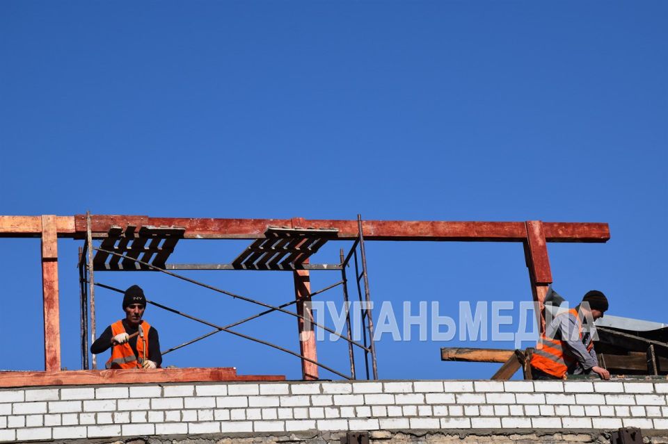 Первомайские единороссы следят за ходом восстановления жилого фонда Первомайские единороссы следят за ходом восстановления жилого фонда