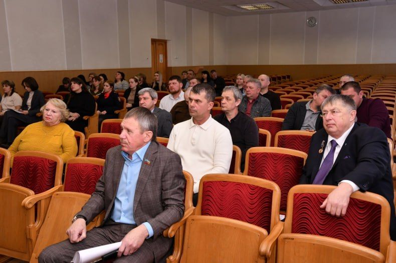 Состоялось 43-е заседание Совета депутатов Свердловского муниципального округа Состоялось 43-е заседание Совета депутатов Свердловского муниципального округа