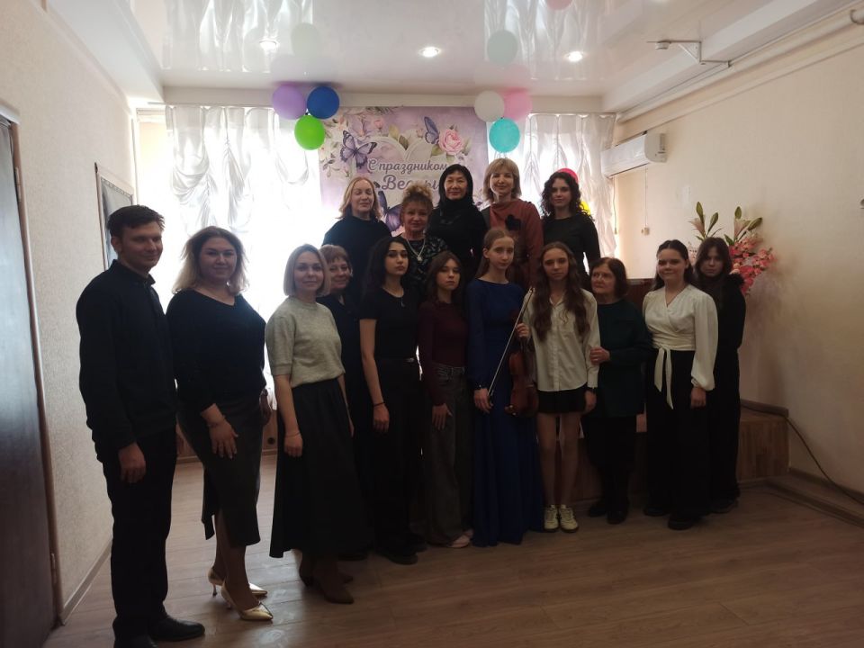 Грани таланта: вечер выпускников состоялся в школе искусств Грани таланта: вечер выпускников состоялся в школе искусств