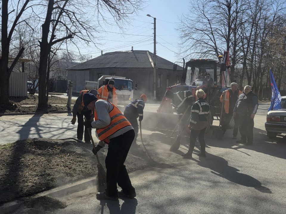 Весна — время не только обновления природы, но и время наводить порядок в родном городе Весна — время не только обновления природы, но и время наводить порядок в родном городе