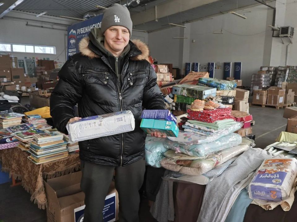 «Единая Россия» в Рубежном продолжает помогать семьям с маленькими детьми «Единая Россия» в Рубежном продолжает помогать семьям с маленькими детьми