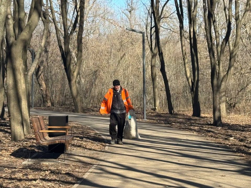 Весна — время не только обновления природы, но и время наводить порядок в родном городе Весна — время не только обновления природы, но и время наводить порядок в родном городе