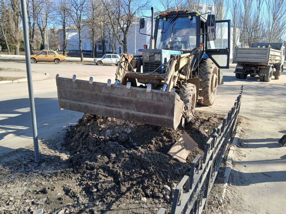Рабочие будни коммунальных служб: чистота, порядок и безопасность Рабочие будни коммунальных служб: чистота, порядок и безопасность