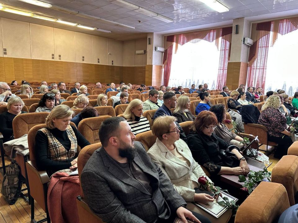 Наталия Пащенко: Развитие здравоохранения ЛНР: Республику посетила делегация Министерства здравоохранения РФ и ФОМС Наталия Пащенко: Развитие здравоохранения ЛНР: Республику посетила делегация Министерства здравоохранения РФ и ФОМС