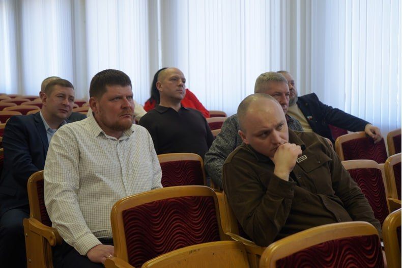 В Свердловском округе обсудили реорганизацию образовательных учреждений: создание укрупненных образовательных организаций В Свердловском округе обсудили реорганизацию образовательных учреждений: создание укрупненных образовательных организаций