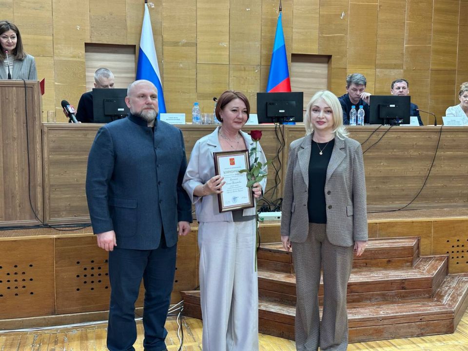 Наталия Пащенко: В Луганске состоялось торжественное награждение медицинских работников Республики Наталия Пащенко: В Луганске состоялось торжественное награждение медицинских работников Республики