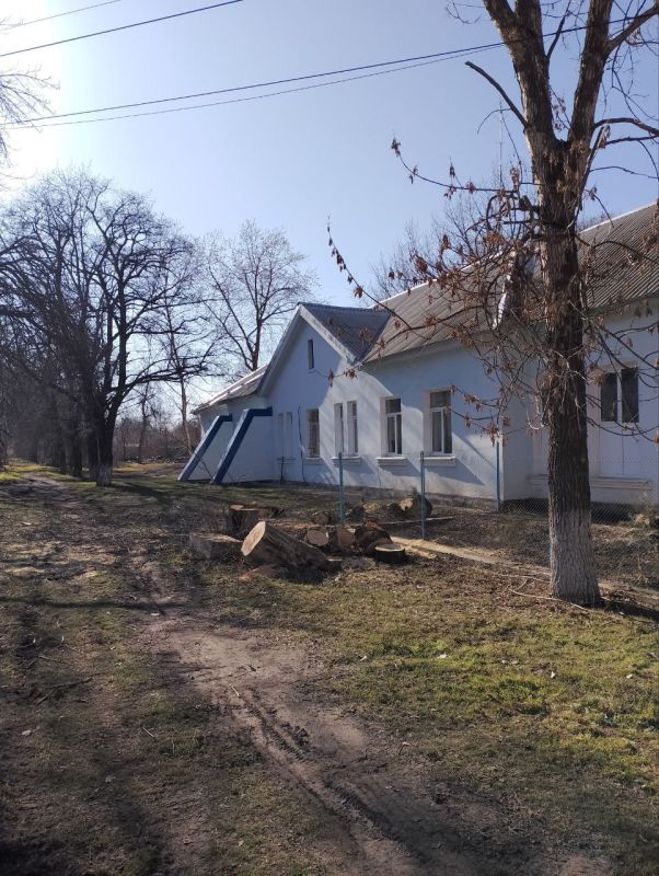 В рамках соглашения о сотрудничестве между Курганской областью и Краснодонским округом аварийная бригада электриков шефа-региона АО «СУЭНКО» «Западные электрические сети» из Кургана активно трудится на Краснодонщине В рамках соглашения о сотрудничестве между Курганской областью и Краснодонским округом аварийная бригада электриков шефа-региона АО «СУЭНКО» «Западные электрические сети» из Кургана активно трудится на Краснодонщине