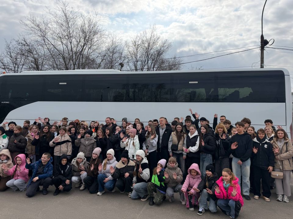Новоайдарские школьники отправились в Сочи! Новоайдарские школьники отправились в Сочи!