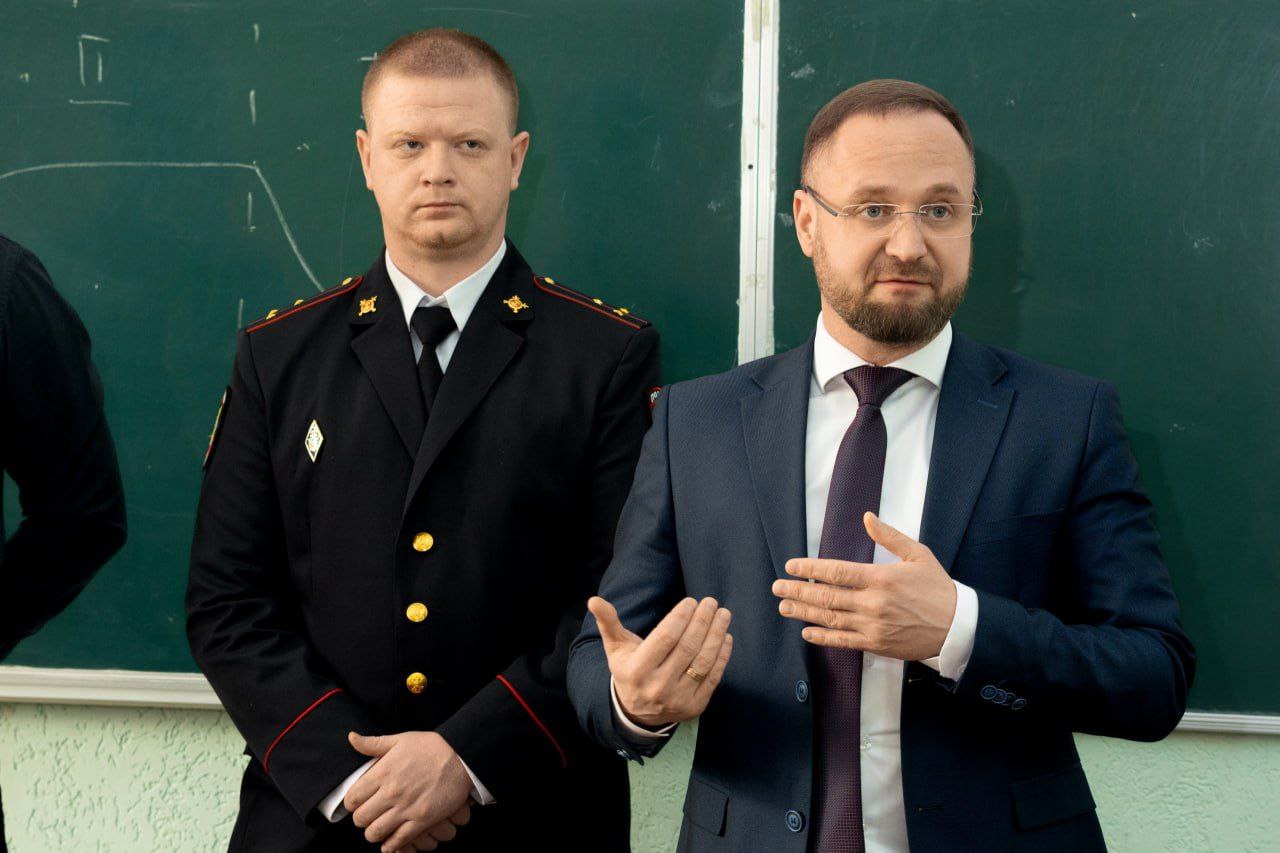 111Представитель республиканского МВД принял участие во встрече с иностранными студентами медуниверситета 111Представитель республиканского МВД принял участие во встрече с иностранными студентами медуниверситета