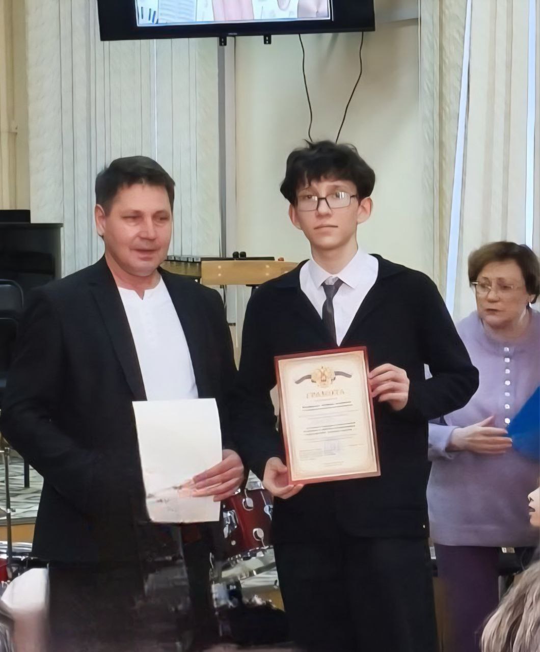 Триумфальное выступление музыканта из Краснодона на творческом фестивале Триумфальное выступление музыканта из Краснодона на творческом фестивале