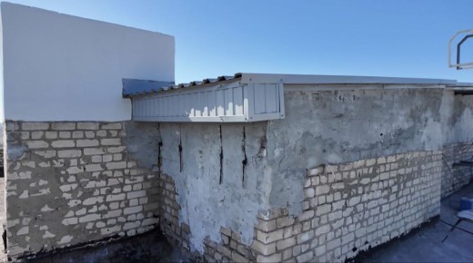 На Чкалова, 2 привели в порядок кровли над машинными отделениями