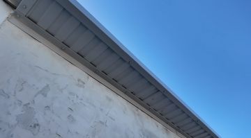 На Чкалова, 2 привели в порядок кровли над машинными отделениями