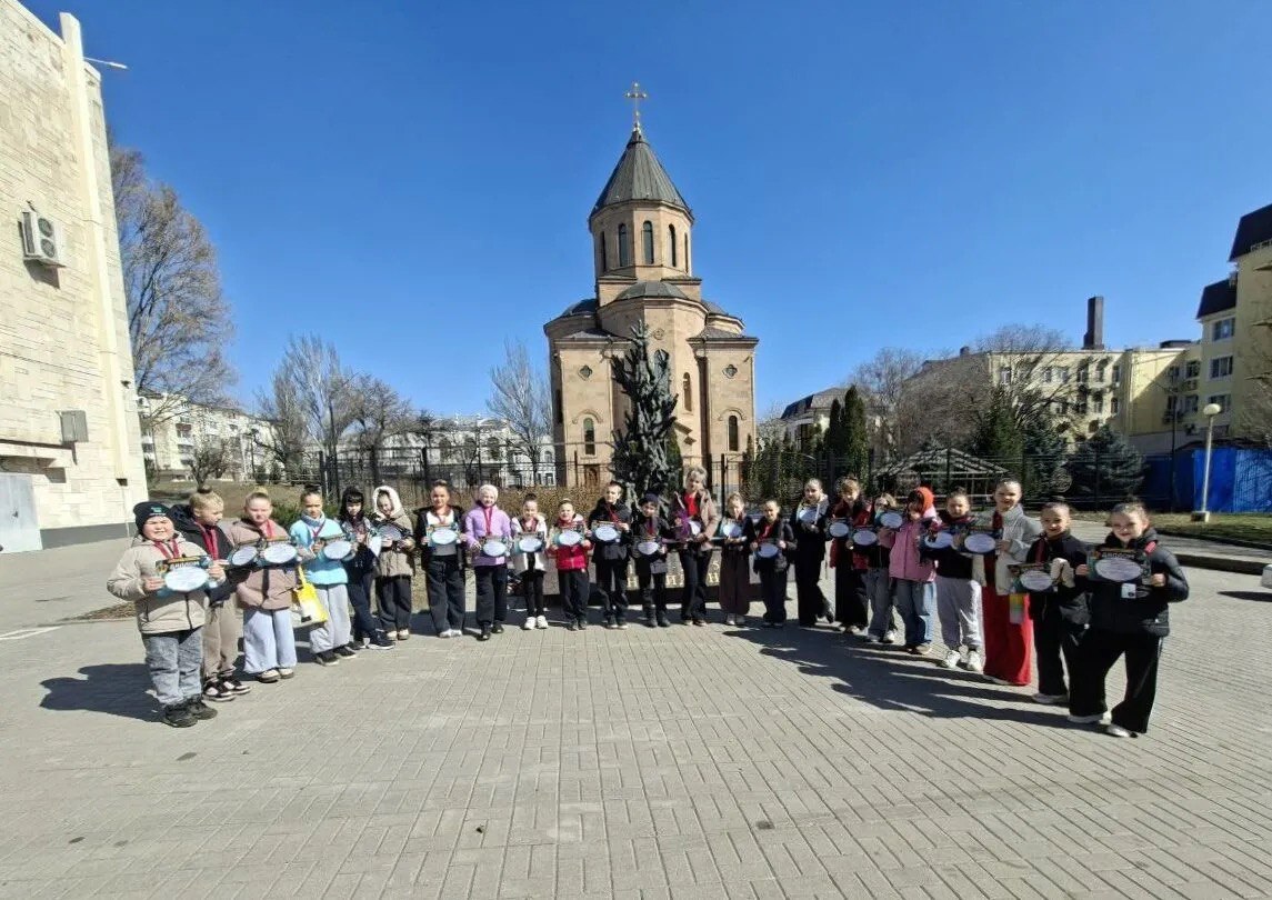 Танцевальный коллектив из Краснодонщины достойно выступил на фестивале в городе Ростове -на-Дону Танцевальный коллектив из Краснодонщины достойно выступил на фестивале в городе Ростове -на-Дону