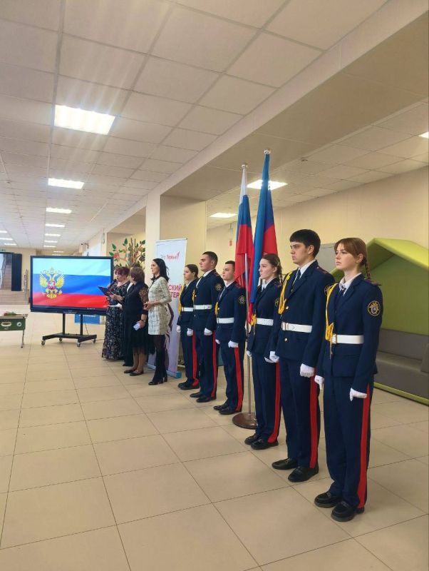 Сегодня в школе имени лётчика-космонавта Г.Т. Берегового состоялось торжественное открытие «Парты Героя» в честь советской лётчицы Валентины Степановны Гризодубовой Сегодня в школе имени лётчика-космонавта Г.Т. Берегового состоялось торжественное открытие «Парты Героя» в честь советской лётчицы Валентины Степановны Гризодубовой