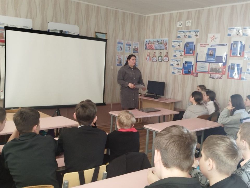 Для учащихся Иллирийской основной школы прошла лекция «Профилактика опасных связей: вредные привычки и угроза терроризма» Для учащихся Иллирийской основной школы прошла лекция «Профилактика опасных связей: вредные привычки и угроза терроризма»
