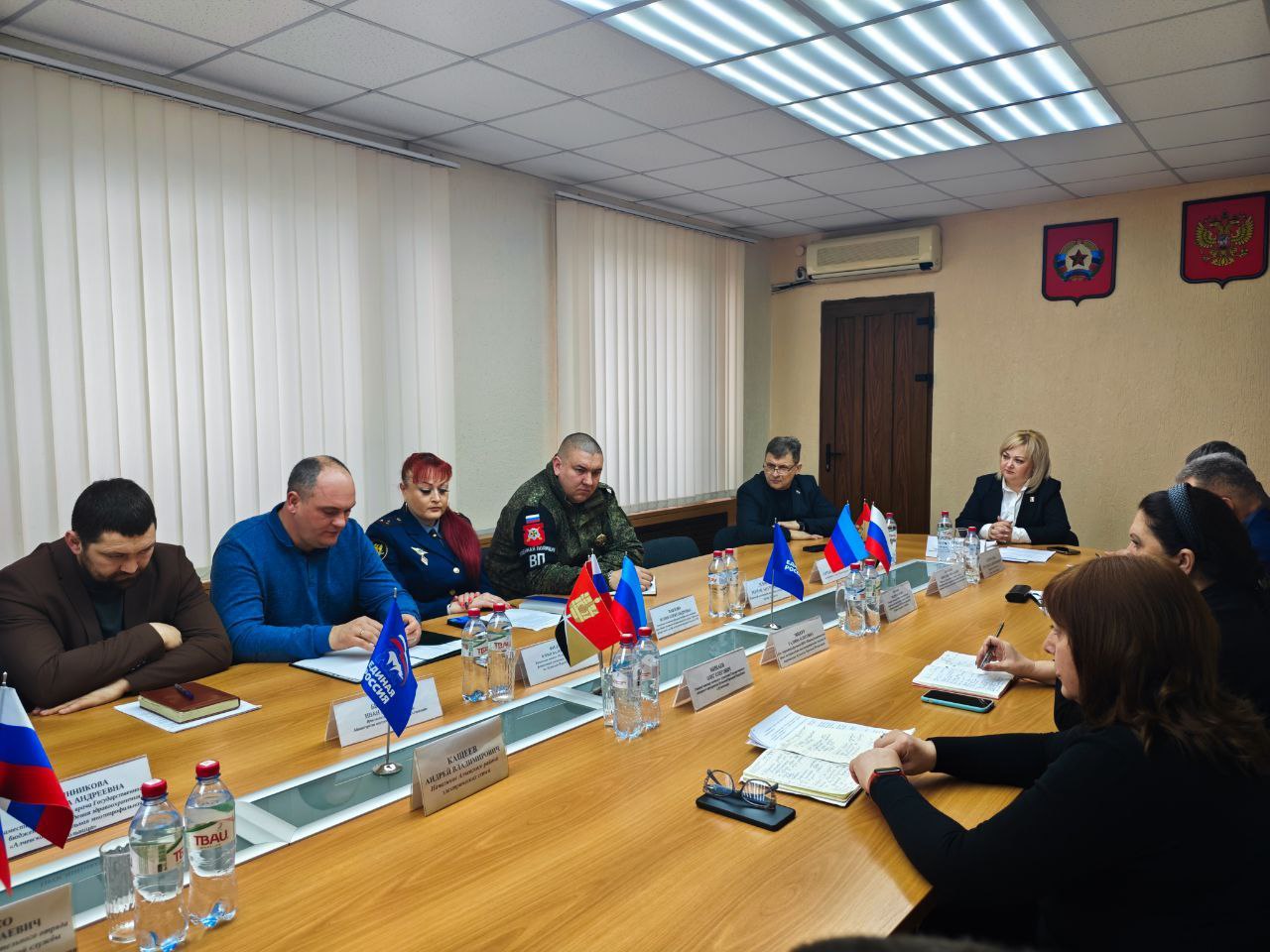 Светлана Гребенькова: Рабочую неделю начала с расширенного аппаратного совещания с руководителями предприятий и учреждений, организаций города, чтобы обсудить самые злободневные темы и направления нашей общей работы на благо... Светлана Гребенькова: Рабочую неделю начала с расширенного аппаратного совещания с руководителями предприятий и учреждений, организаций города, чтобы обсудить самые злободневные темы и направления нашей общей работы на благо...