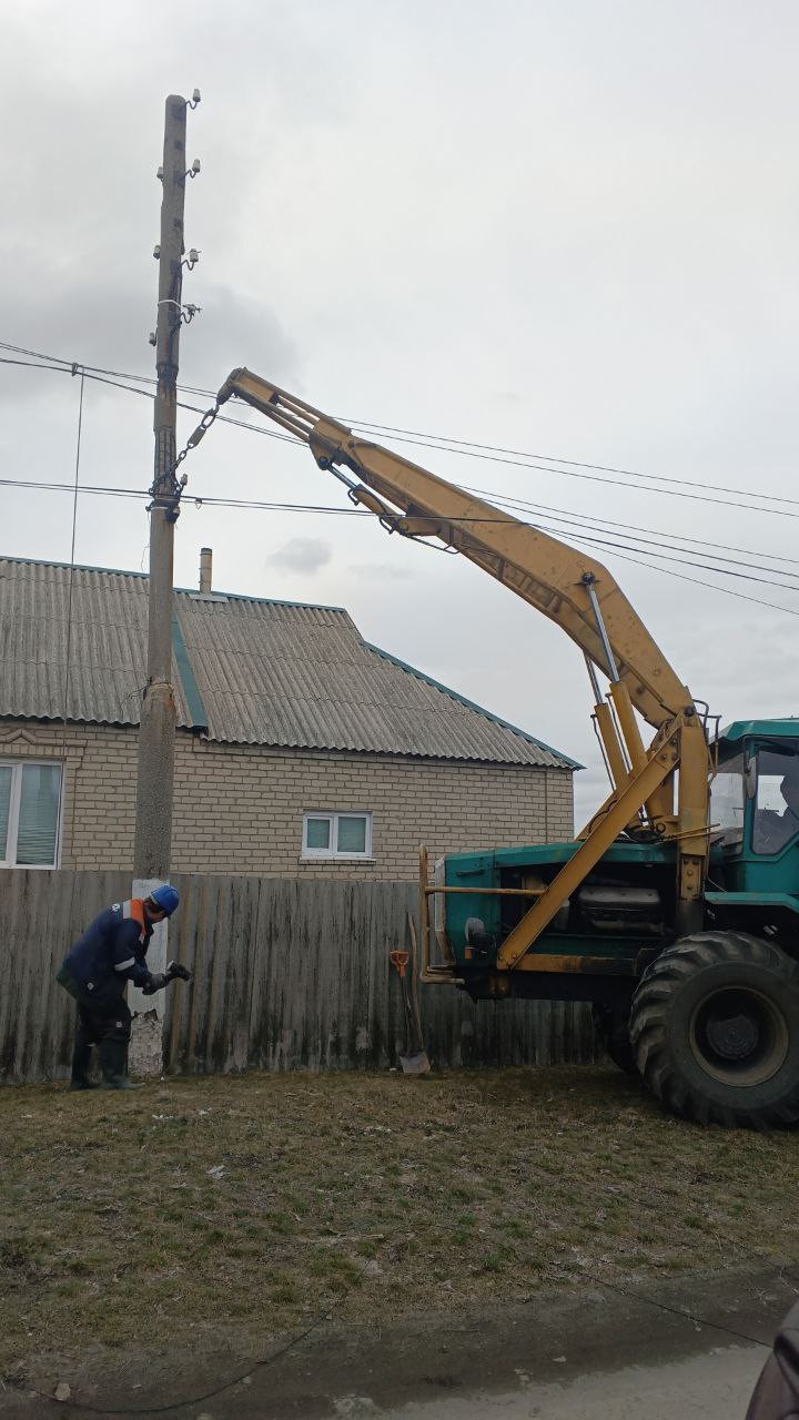 16.03.2026 года в пгт Михайловка произвелись работы по улучшению качества уличного освещения 16.03.2026 года в пгт Михайловка произвелись работы по улучшению качества уличного освещения