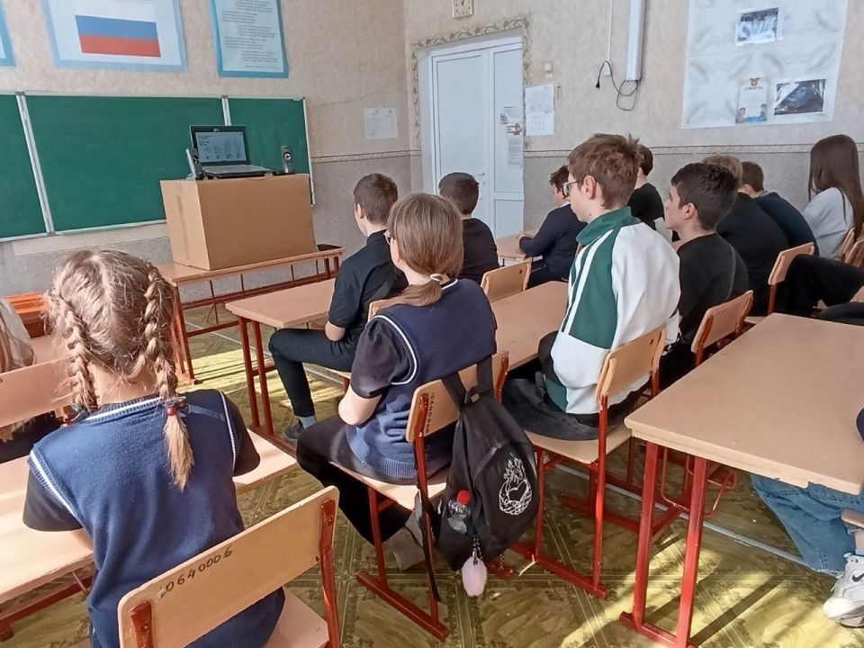 Патриотическое мероприятие, посвящённое воссоединению Крыма с Россией Патриотическое мероприятие, посвящённое воссоединению Крыма с Россией