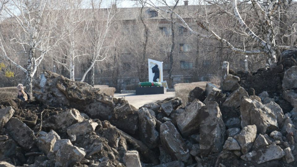 В сквере им.9 Мая начались ремонтные работы В сквере им.9 Мая начались ремонтные работы