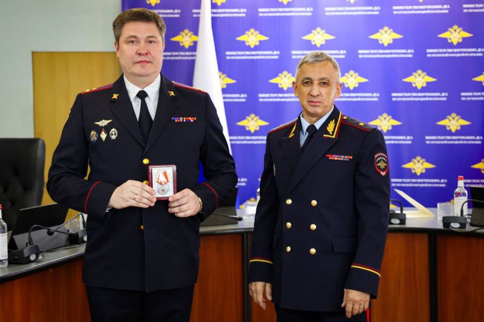 111111 За высокие показатели в службе сотрудников подразделений экономической безопасности и противодействия коррупции отметили наградами 111111 За высокие показатели в службе сотрудников подразделений экономической безопасности и противодействия коррупции отметили наградами