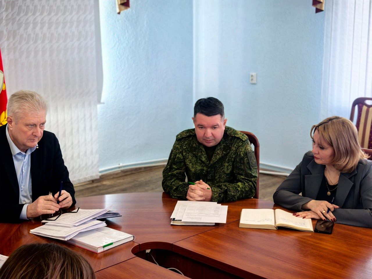 Сергей Козенко: Сегодня провел расширенное аппаратное совещание с руководителями структурных подразделений Администрации и начальниками управления и отделов по жизнеобеспечению Краснодонского муниципального округа Сергей Козенко: Сегодня провел расширенное аппаратное совещание с руководителями структурных подразделений Администрации и начальниками управления и отделов по жизнеобеспечению Краснодонского муниципального округа