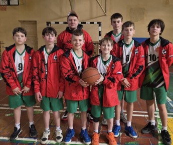 Спортсмены из города Молодогвардейска стали победителями товарищеской встречи по баскетболу