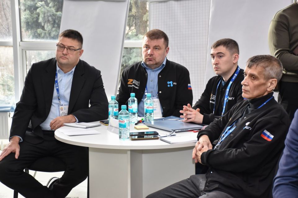 Стартовал третий очный модуль кадровой программы «Герои Луганщины» Стартовал третий очный модуль кадровой программы «Герои Луганщины»