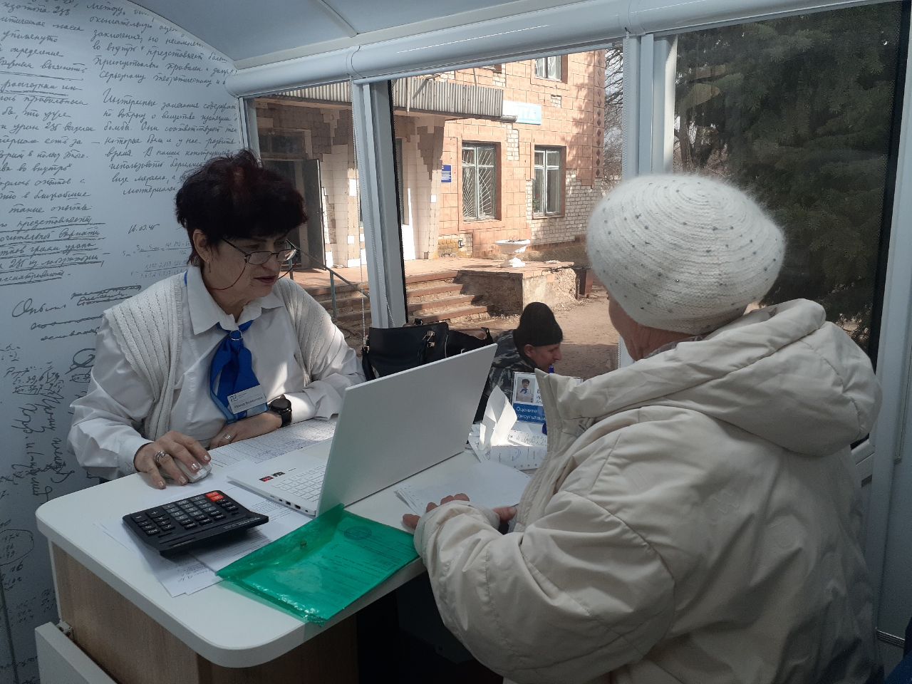 Мобильный "Энергосбыт". 16 марта 2026г мобильный центр обслуживания клиентов (ЦОК)"Энергосбыт Луганск "работал на территории Великочерниговском отделе жизнеобеспечения: Мобильный "Энергосбыт". 16 марта 2026г мобильный центр обслуживания клиентов (ЦОК)"Энергосбыт Луганск "работал на территории Великочерниговском отделе жизнеобеспечения: