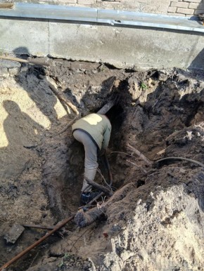 Сотрудники МУП «ПУ ВКХ города Рубежное» быстро отреагировали на ситуацию и успешно устранили аварию на сетях холодного водоснабжения