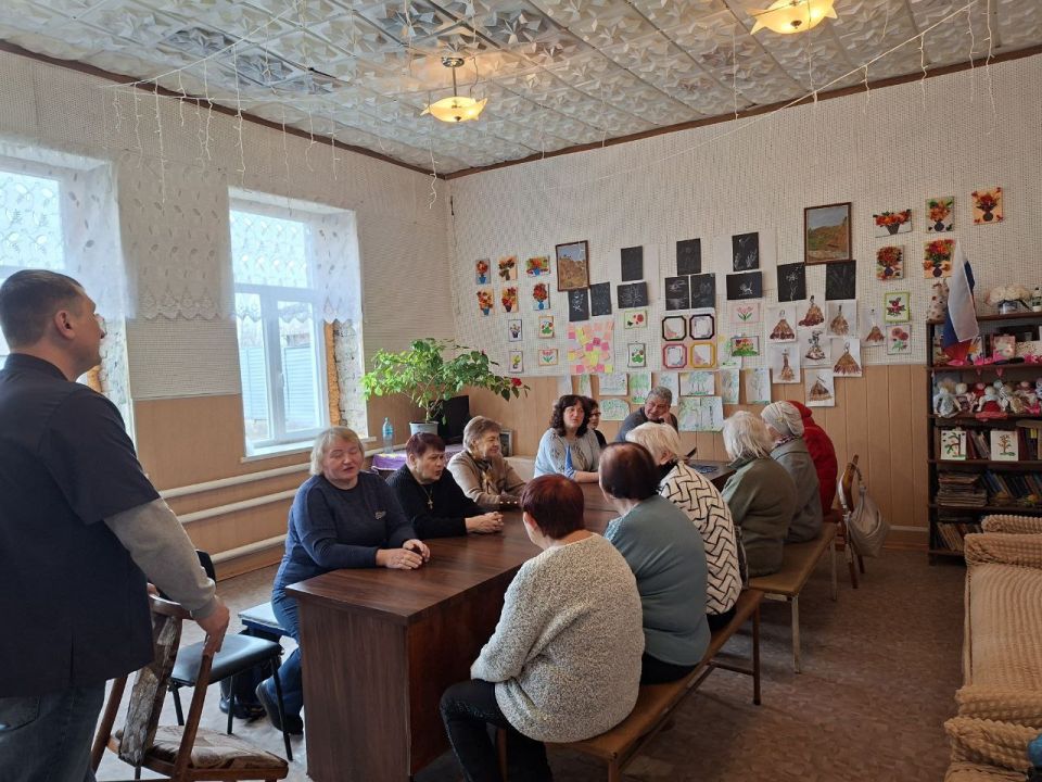 Разговор по делу: врачи и «серебряные» студенты обсудили здоровье без суеты Разговор по делу: врачи и «серебряные» студенты обсудили здоровье без суеты