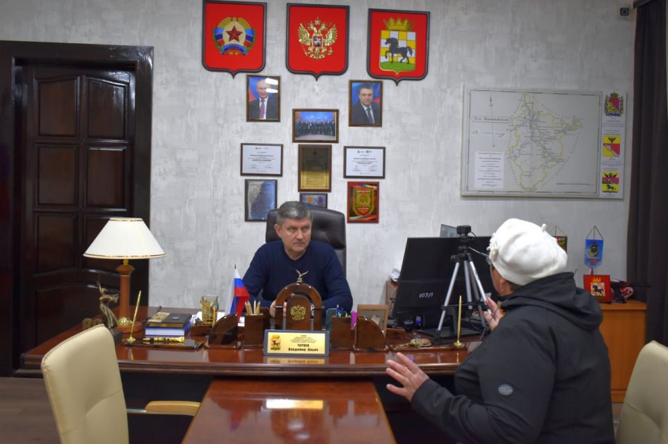 Глава Старобельского муниципального округа Владимир Чернев провёл внеочередной личный приём граждан Глава Старобельского муниципального округа Владимир Чернев провёл внеочередной личный приём граждан
