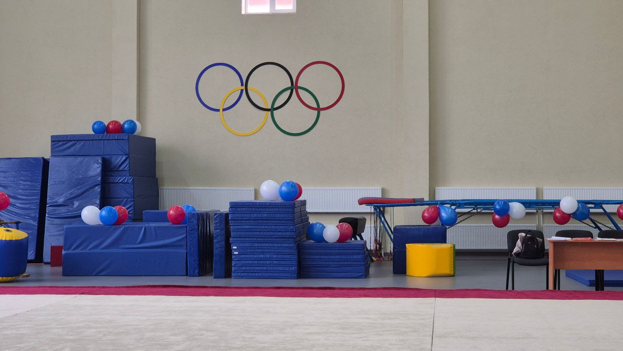 В Стаханове после капитального обновления распахнул двери зал спортивной акробатики В Стаханове после капитального обновления распахнул двери зал спортивной акробатики