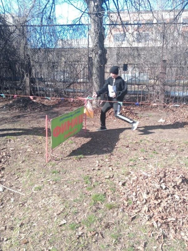 15 марта 2026 года сквер Памяти в городе Луганске стал центром притяжения для любителей активного отдыха и профессиональных спортсменов 15 марта 2026 года сквер Памяти в городе Луганске стал центром притяжения для любителей активного отдыха и профессиональных спортсменов