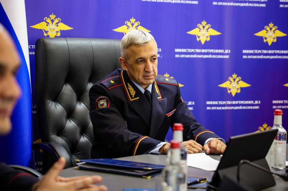 111111 За высокие показатели в службе сотрудников подразделений экономической безопасности и противодействия коррупции отметили наградами 111111 За высокие показатели в службе сотрудников подразделений экономической безопасности и противодействия коррупции отметили наградами