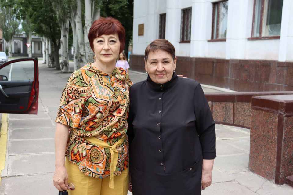 Почетный гражданин Стаханова Людмила Луганская отмечает юбилей Почетный гражданин Стаханова Людмила Луганская отмечает юбилей