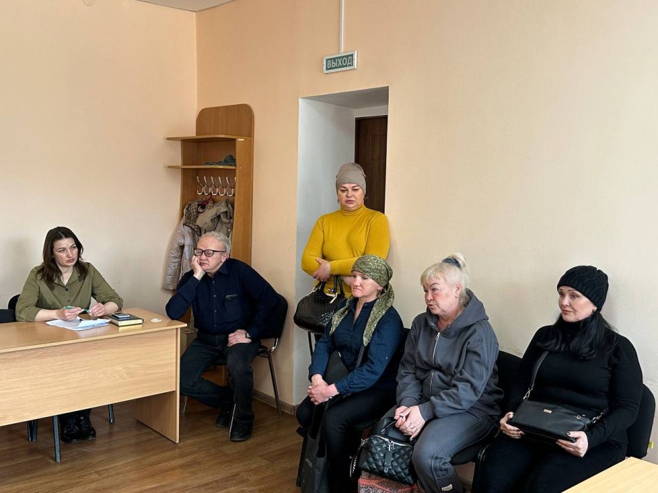 Сегодня Глава городского округа город Ровеньки Андрей Рубанцов провёл личный приём жителей городского округа Сегодня Глава городского округа город Ровеньки Андрей Рубанцов провёл личный приём жителей городского округа