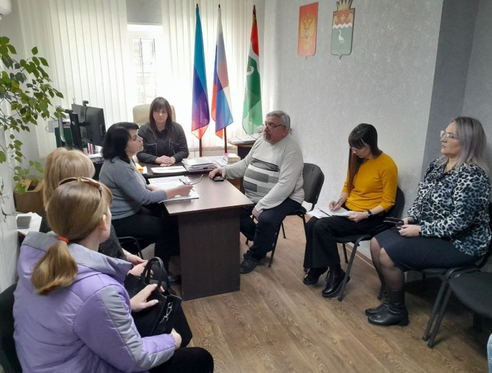 В Беловодске прошло заседание комиссии по оказанию социальной помощи на основании социального контракта В Беловодске прошло заседание комиссии по оказанию социальной помощи на основании социального контракта