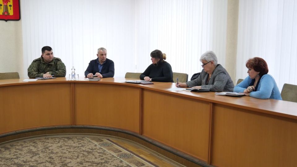 Встреча с семьей погибшего прошла в администрации города Встреча с семьей погибшего прошла в администрации города