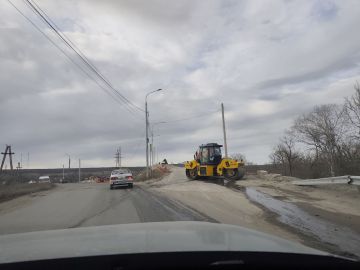 Как только позволила погода, строители вновь вышли на мост в Вергунке
