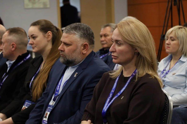 Делегация из ЛНР приняла участие в окружном форуме Единой России «Есть результат!» в Ростове Делегация из ЛНР приняла участие в окружном форуме Единой России «Есть результат!» в Ростове