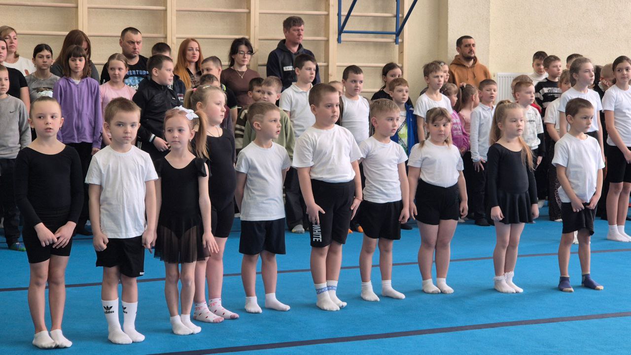 В Стаханове после капитального обновления распахнул двери зал спортивной акробатики В Стаханове после капитального обновления распахнул двери зал спортивной акробатики