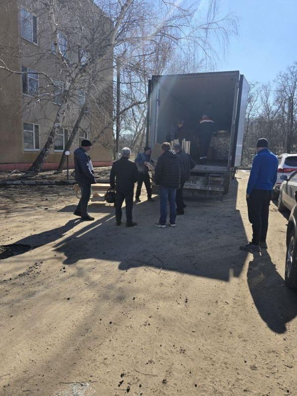 Беловодской ЦРБ доставили кровати из региона-шефа Новосибирской области Беловодской ЦРБ доставили кровати из региона-шефа Новосибирской области