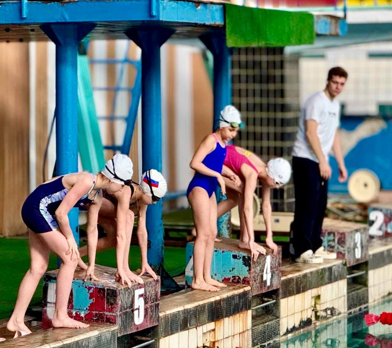 Спортсмены Краснодонщины великолепно выступили на первенстве по плаванию в городе Луганске Спортсмены Краснодонщины великолепно выступили на первенстве по плаванию в городе Луганске