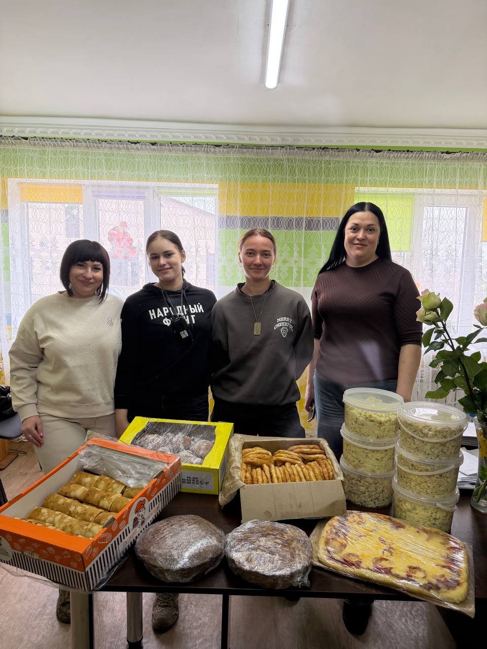 Совет женщин Чернухино поддерживает волонтеров Народного фронта Совет женщин Чернухино поддерживает волонтеров Народного фронта